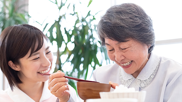 老人ホームでの給食委託